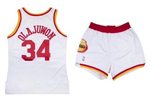 1990-91 Hakeem Olajuwon Game Used Houston Rockets Uniform: Jersey & Shorts (Sports Investors Authentication)